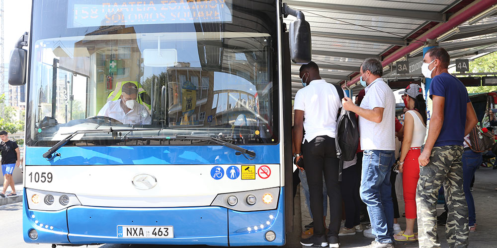 Ônibus chineses de baixa emissão começam a circular no Chipre