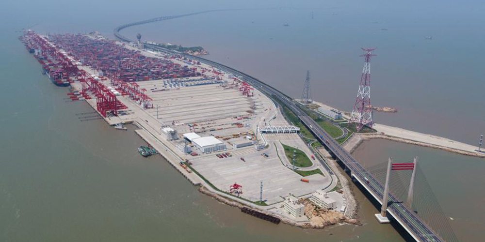 Aumento das exportações leva à falta de contêineres nos portos chineses