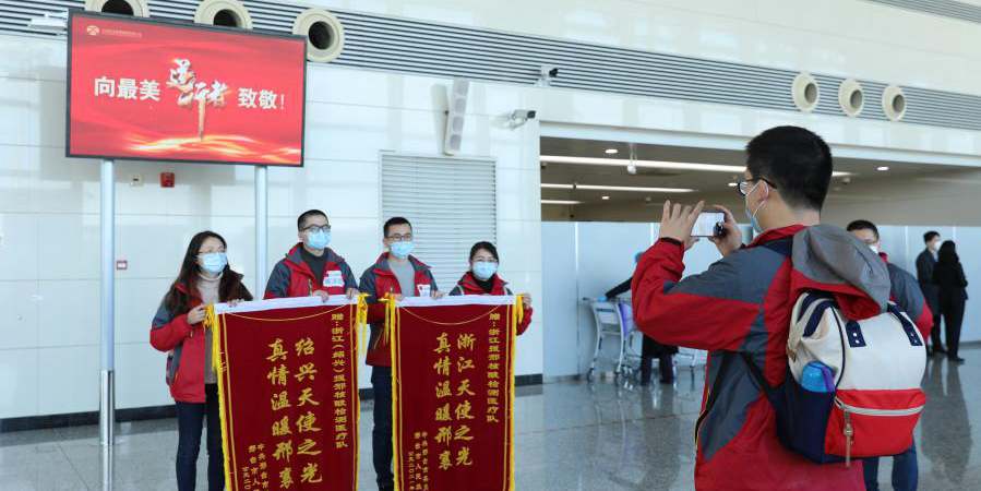 Funcionários da saúde voltam para casa após cumprir missões em Hebei