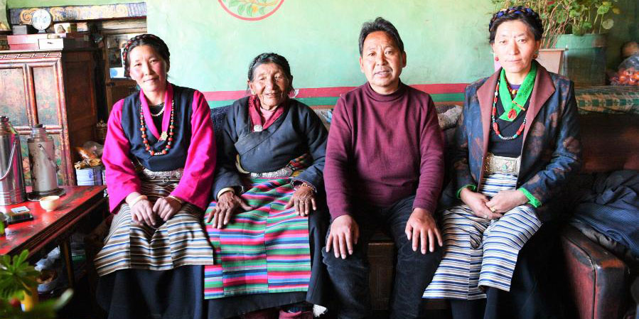 Fotos: nova vida de uma ex-serva no Tibet da China