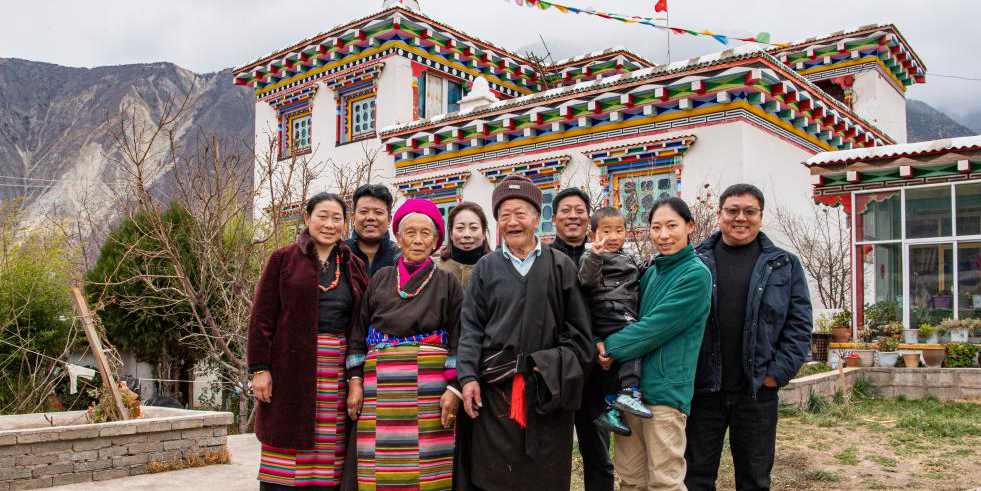 Ex-servo desfruta da vida com a família após libertação no Tibet