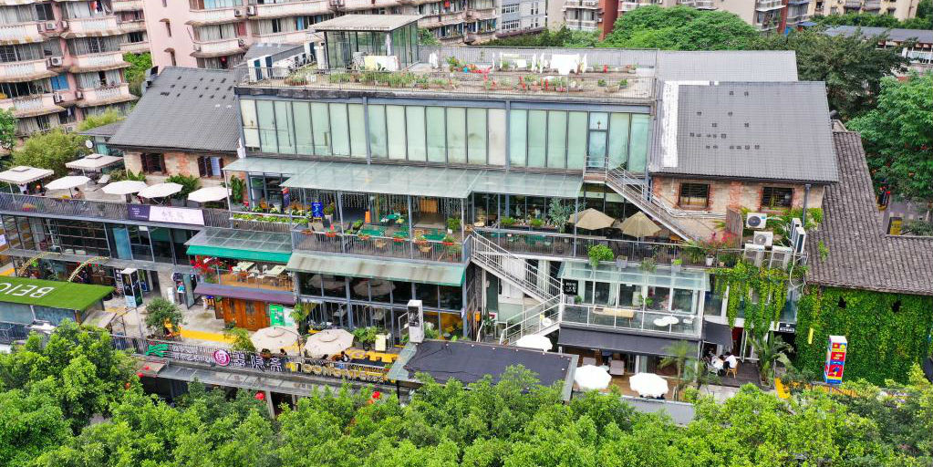 Chongqing transforma antigo deposito de têxteis no bairro cultural e criativo de Beicang