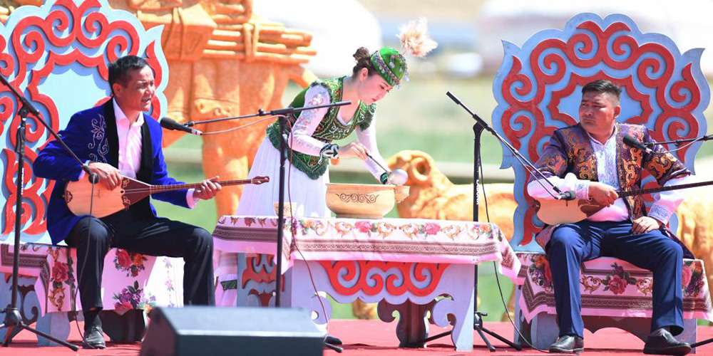 Destaques do festival de turismo do distrito de Fuhai em Xinjiang
