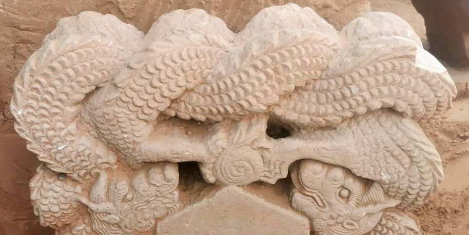 Descobertas as ruínas de castelo da Grande Muralha em Shaanxi, noroeste da China