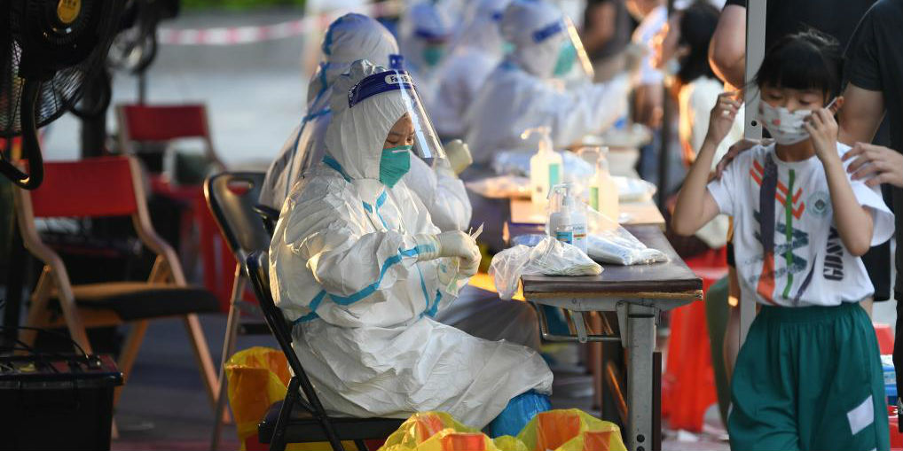 Cidade chinesa de Guangzhou realiza nova rodada de testes em massa em áreas de alto risco