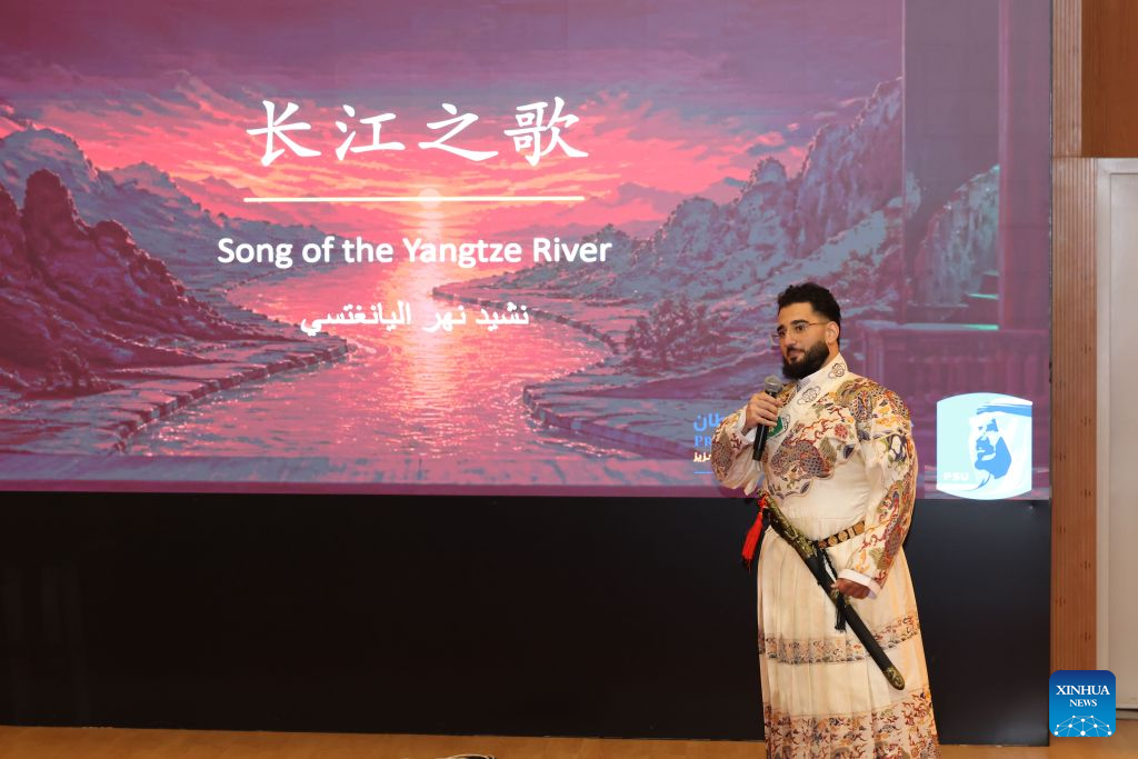 Destaque: Poesia chinesa constrói pontes de compreensão cultural em ...