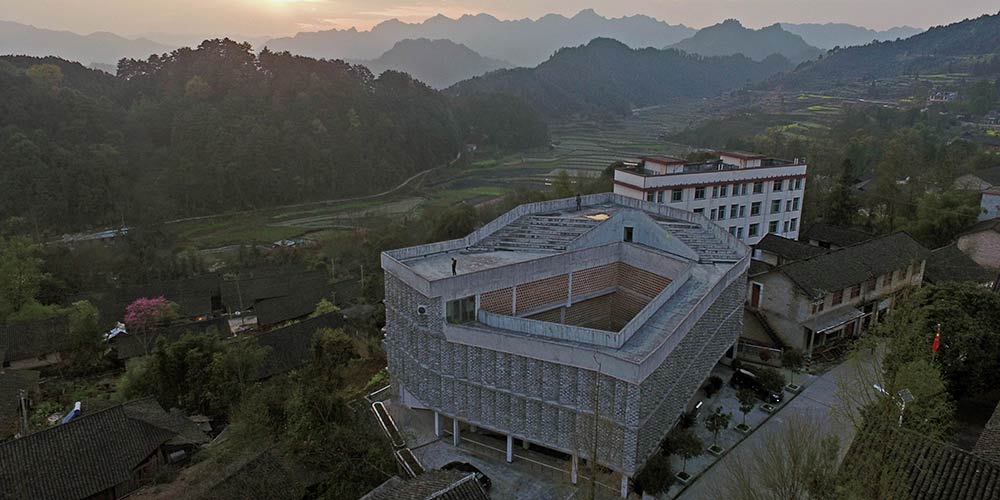 Hospital rural chinês é reconhecido com prêmio de arquitetura britânico