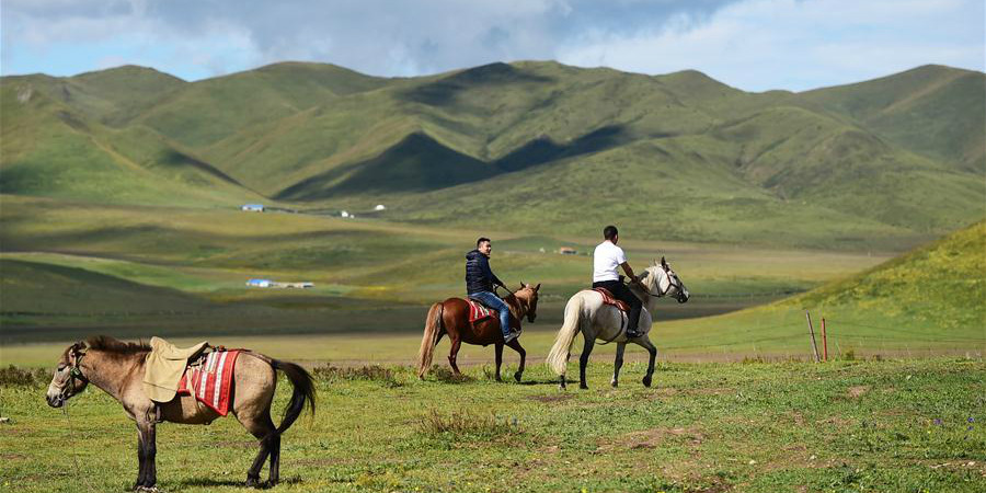 Aldeia de Gansu promove indústria cultural e do turismo